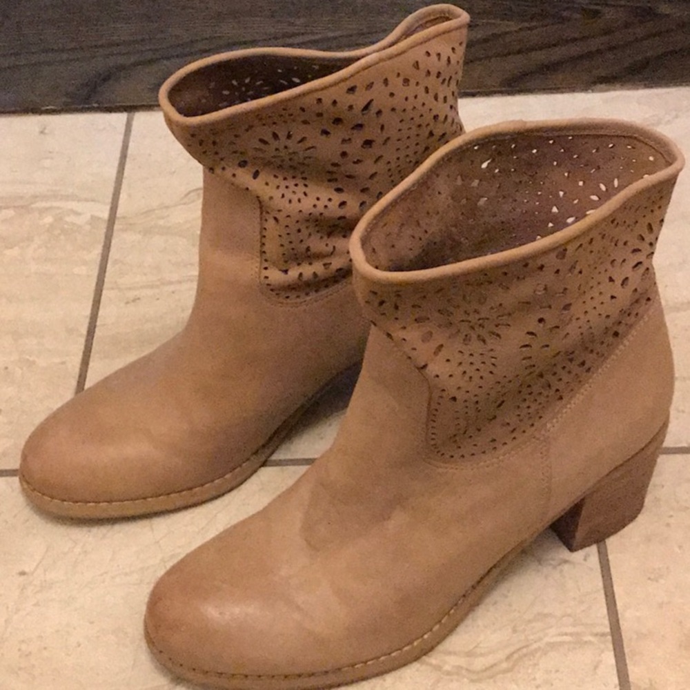 Croma Vintage tan boots Size 8